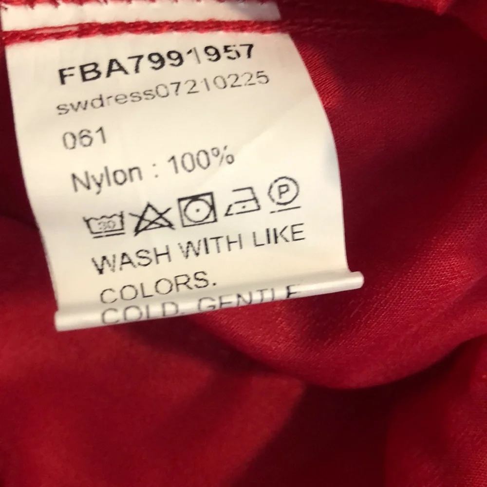 Brand new stylish red dress - Picture 3 of 3